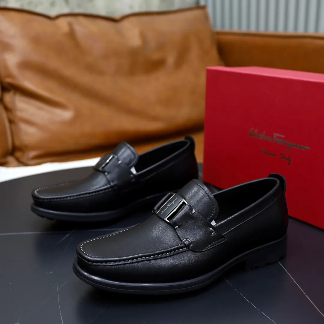 Men's shoes: 270🙅‍♂️🙅‍♂️🙅‍♂️Niuli Brand: Ferragamo Standard code: Men's code 38/44 (45 customized) Grade: Same as the official website Material: Original imported cowhide leather lining Original wear-resistant lightweight outsole Style category: Men's casual slip-on shoes Distinguished luxury brand elements top luxury Color: Actual picture color